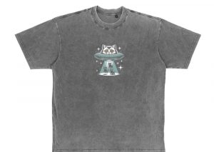 UFO Cat Abduction Funny Alien Graphic T-Shirt